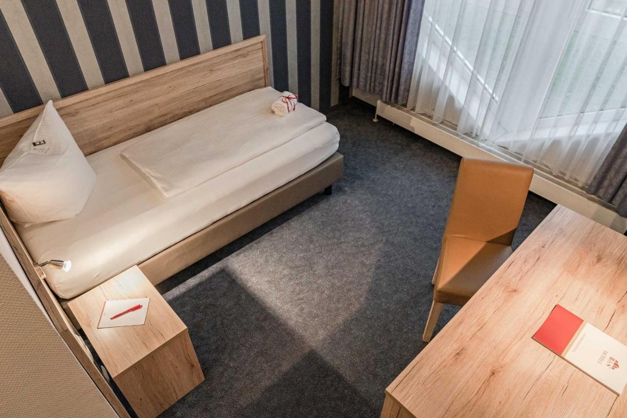 Astoria Easy Hotel 3*