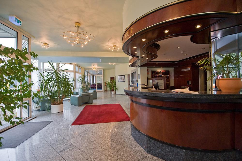 Astoria Easy Hotel 3*