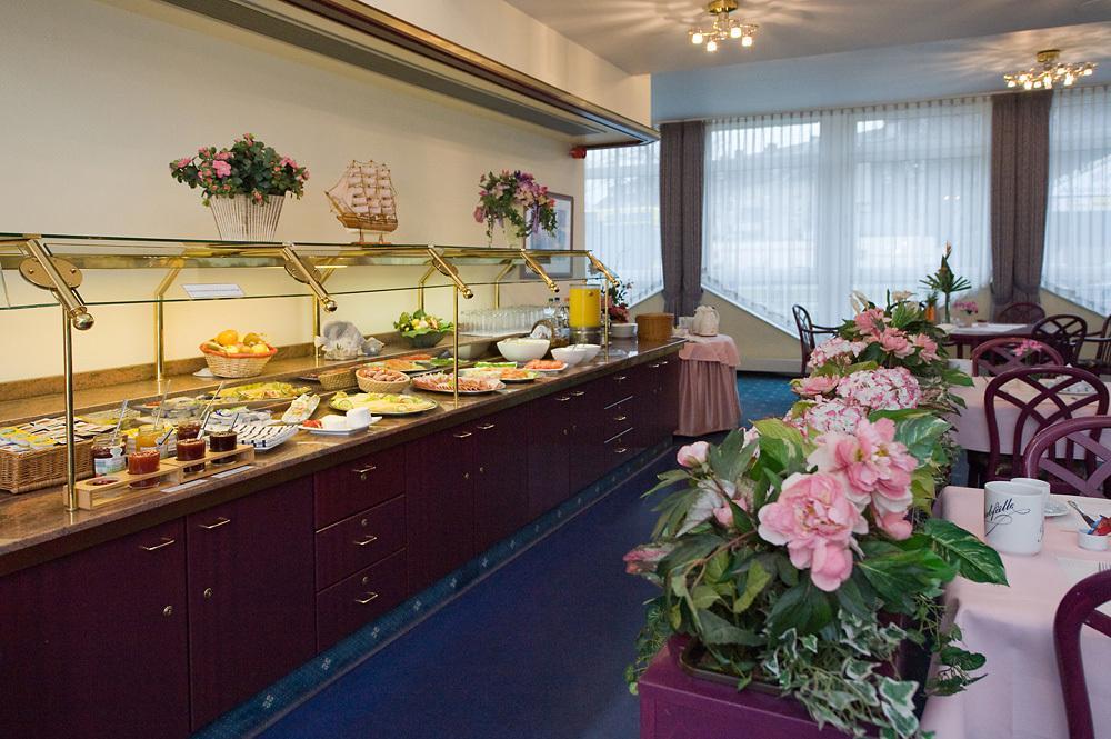 Astoria Easy Hotel 3*